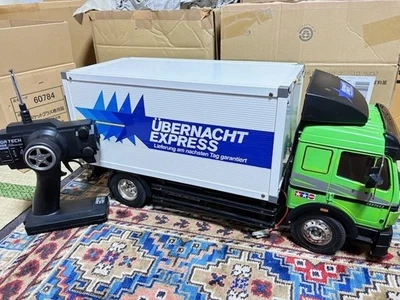 Tamiya 1/14 RC Mercedes-Benz 1850L Panel Van Truck 56307 - Image 1 of 4