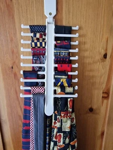 Krawatten, 16 Stück verschiedene Modelle & Farben - Bild 1 von 3