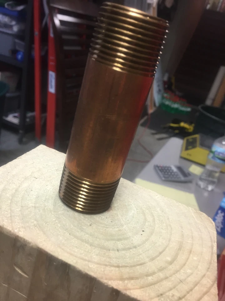 1'' x 4'' red brass pipe nipple - Image 1 of 1