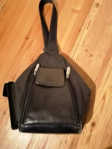 Bear Design Umhängetasche Crossbody Crossover Bag Leder schwarz Tasche Rucksack - Bild 1 von 9