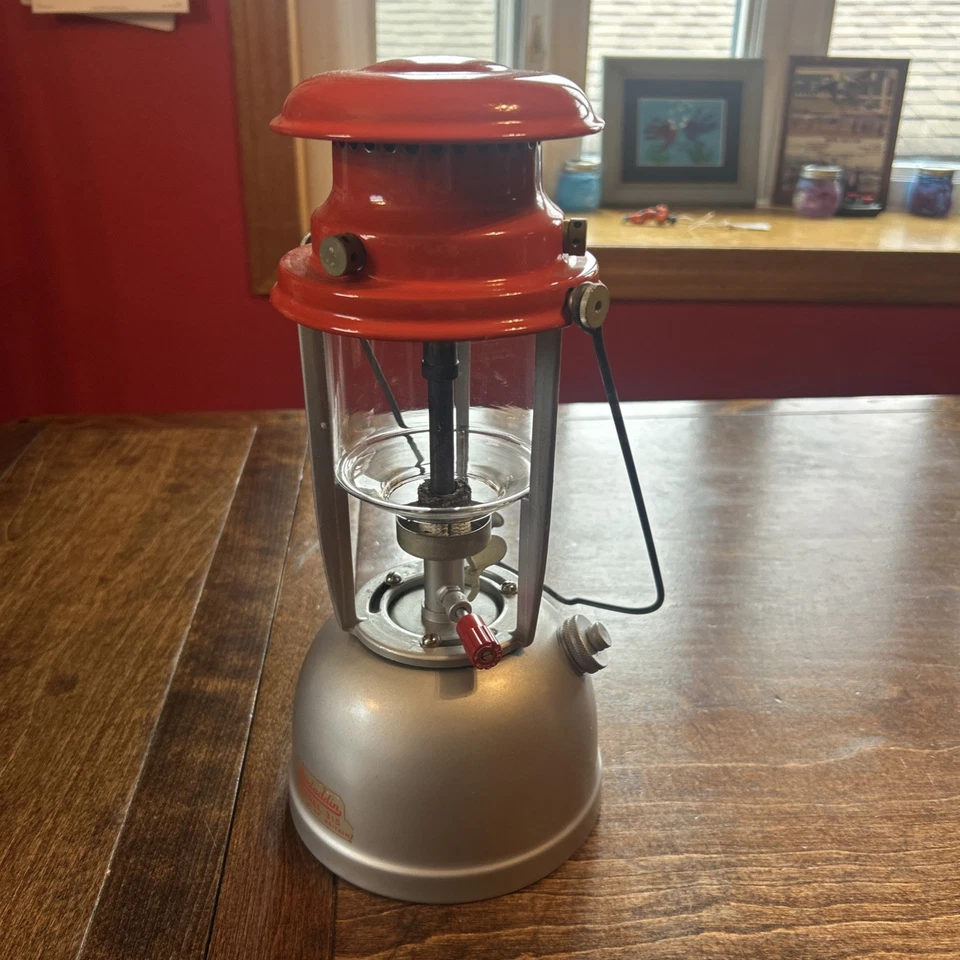 Bialaddin 315 Vintage Lamp Lantern Like Tilley Lamp. - Image 1 of 4