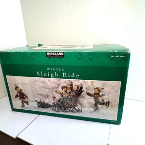 Conjunto de estatuillas Kirkland Signature “Winter Sleigh Ride” decoración navideña vintage - Imagen 1 de 5