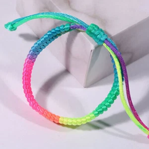10 Pezzi Bracciali Intrecciati Colorati Braccialetti Gioco Tessitura Braccialetto Charm - Foto 1 di 12