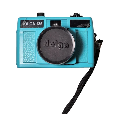 Holga 135 35mm Pastel Blue Point and Shoot Manual Film Camera 1:8 f=47mm - Image 1 of 4