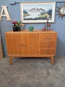 Meredew Sideboard ~ Vintage ~ Retro ~Mid Century DELIVERY AVAILABLE - Picture 1 of 9