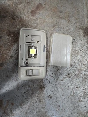 94-01 ACURA INTEGRA SEDÁN - TRASERO - DOMO MAPA LECTURA LUZ LÁMPARA - GRIS - OEM Foto 1 de 4