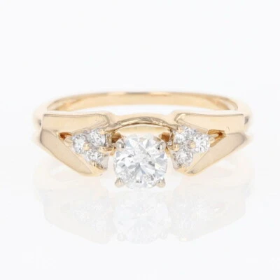 Conjunto de anillos de boda solitario de diamantes de 0,41 quilates con detalles de oro amarillo de 14 k talla 6,75 Foto 1 de 4