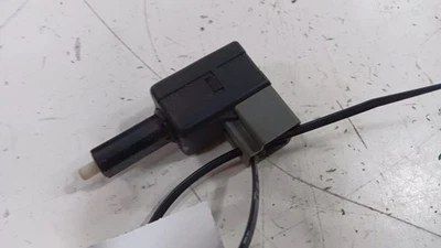 Interruptor de pedal de freno Hyundai Elantra 2011 2012 2013 2014 2015 2016 Foto 1 de 4
