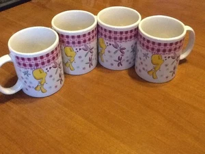 Tweety Bird Mug Pink Kisses Looney Tunes Warner Bros Gibson Stoneware coffee cup - Picture 1 of 5