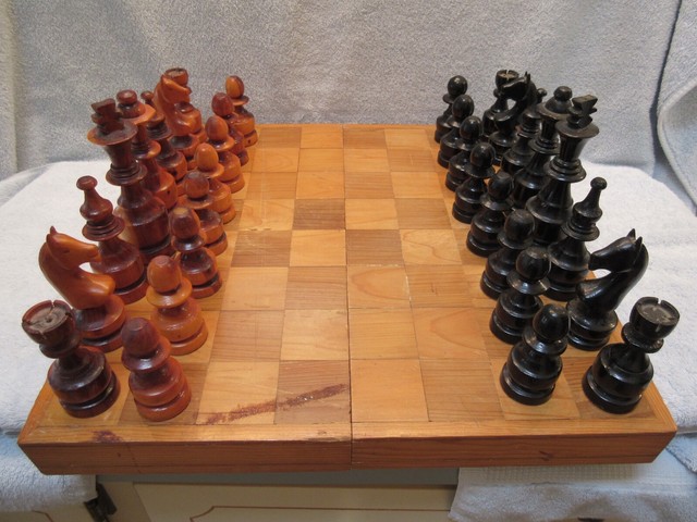 The Circa 1930 German Knubbel Vintage Luxury Chess Pieces - 3.5