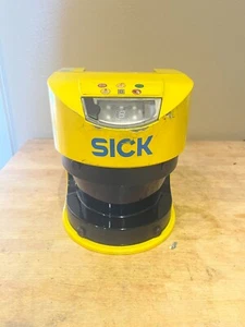 Escáner láser de seguridad SICK S30A-6011DA - 1019600 - SN: 15310595 - Imagen 1 de 9