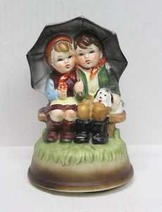 Vintage Japan Hummel Style Ceramic Music Box Boy And Girl Under Umbrella Works - Picture 1 of 9