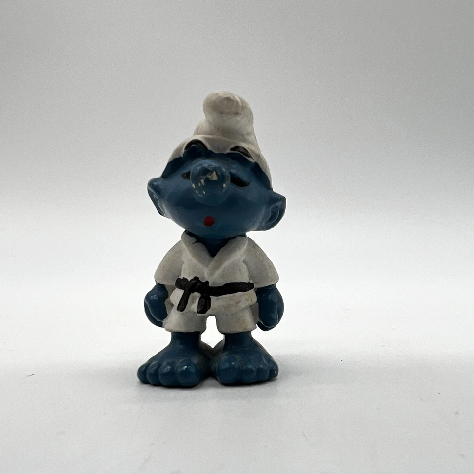 Schleich Peyo 1981 Pitufos Judo Cinturón Negro Karate Pitufo PVC Juguete Estatuilla Peyo Foto 1 de 4