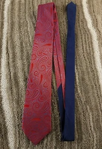 TOMMY HILFIGER TIE • Designer 100% Silk Men's Necktie Paisley Red Blue 58" - Picture 1 of 5