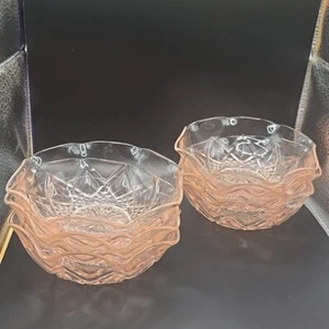 Haselnussatlas 6 Diamantbögen rosa Depression Glas kleine Obst Dessertschalen - Bild 1 von 12