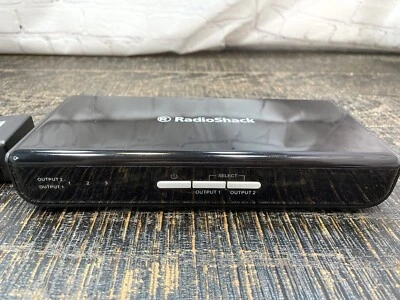 RadioShack 3-In/2-Out HDMI Matrix Splitter/ Selector W Remote,AC Adapter 1500652 - Image 1 of 4