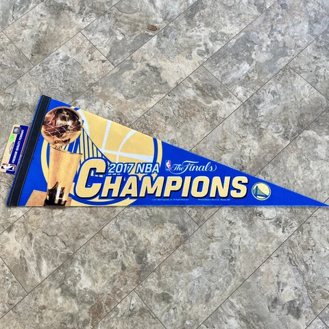 Golden State Warriors 2017 NBA Finals Champions 12x30 WinCraft Felt Pennant NWT Cover