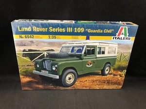 Italeri Land Rover Series III 109 "Guardia Civil" 1:35 SC Plastic Model Kit 6542 - Picture 1 of 6