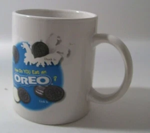 Taza de café Oreo Marcas Nabisco Producto promocional con licencia Dunk Your Cookies - Imagen 1 de 7