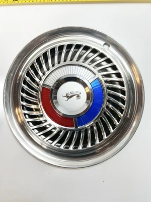 1959 1960 Ford Fairlane Thunderbird Sun Ray Emblem Hubcaps Wheel Cover  RARE - Image 1 of 4