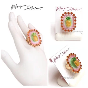NWT Betsey Johnson BACKYARD PINEAPPLE Gold Tone Emerald Cut CZ Crystals Ring - Picture 1 of 8