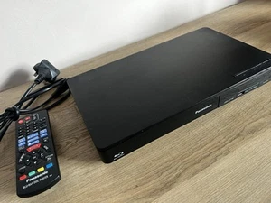 Panasonic Blue-ray Disc DVD Player With Remote, DMP-BDT160 - Picture 1 of 8