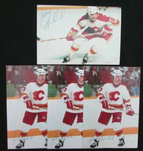 Lot of 4 Calgary Flames Signed 4x6 Team Issued Postcards incl. Reinhart 150480 - Bild 1 von 2