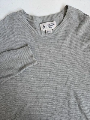 Suéter masculino Penguin by Munsingwear S cinza claro malha apertada com nervuras gola redonda LS - Imagem 1 de 4