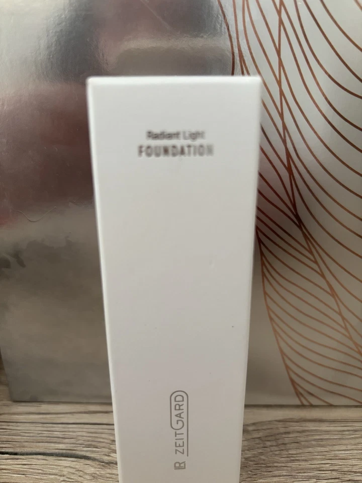 LR Signature Foundation Nr 3 neu  - Bild 1 von 2