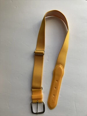 Cinturón de béisbol juvenil amarillo academia Foto 1 de 3