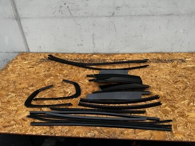 ОТДЕЛКА ДВЕРИ ГЛЯНЦЕВЫЙ ЧЕРНЫЙ КОМПЛЕКТ ПЕРЕДНЕГО ЗАДНЕГО СТЕКЛА МОЛДИНГ BMW E71 X6M (2008-2014) OEM - Изображение 1 из 4