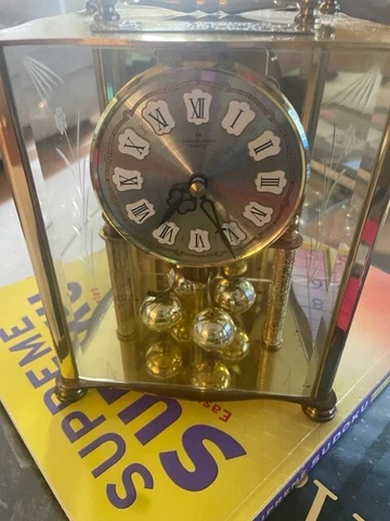 Elgin Quartz Made Gold Color Clock good condition Cover