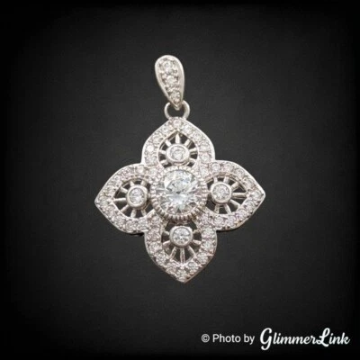 Ross Simons CZ Floral Quatrefoil 925 Sterling Silver Pendant - Imagem 1 de 4
