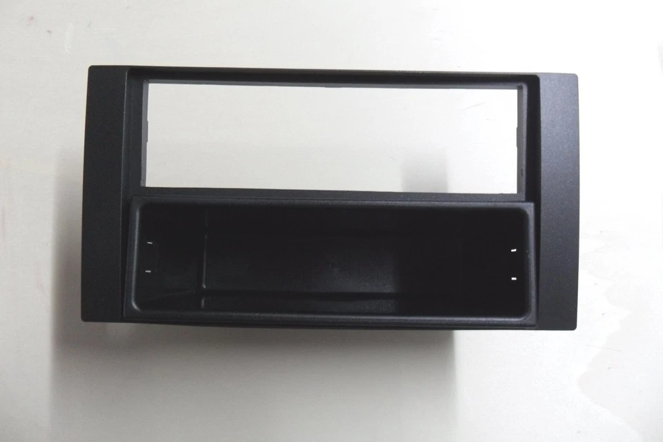 FORD TRANSIT dal 2006 al 2013- MASCHERINA RADIO 2DIN - 2 ISO - 1 ISO-COLORE NERO - Immagine 1 di 1