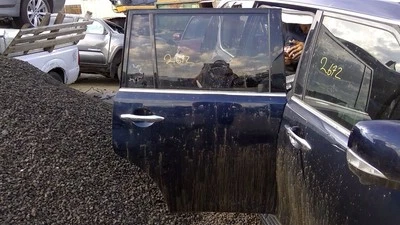 Puerta lateral trasera de pasajero eléctrica compatible con 14-23 INFINITI QX80 635289 Foto 1 de 4