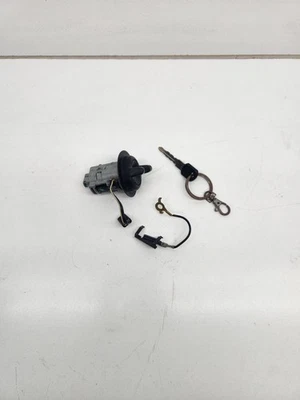 1997-2005 Chevrolet Cavalier Ignition Switch Tumbler Lock Cylinder w/ Key OEM  - Image 1 of 4
