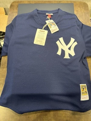 2025 Fanatics Under Wraps Autographed Jersey New York Yankees Don Mattingly - Image 1 of 4