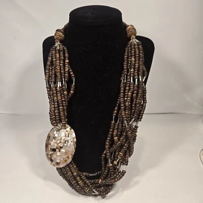 "Collar colgante de mosaico madreperla con cuentas con cáscara de coco 24"" multihilo" Foto 1 de 4