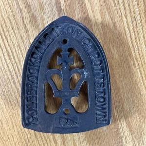 Antiker Gusseisen Wäscheeisenhalter Holzofenplatte Untersetzer Pennsylvania Origina - Bild 1 von 20