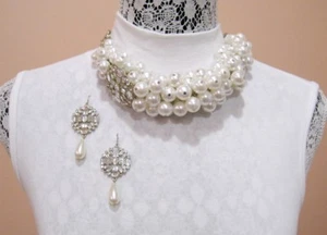 FASHION MULTIPLE FAUX PEARL & CRYSTAL COSTUME NECKLACE - Bild 1 von 5