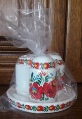 Salt pepper toothpick with hand painted and Matyo pattern 4006 - Image 1 of 2