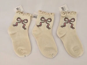 2025 Target Bullseye Girls Ivory w/Bow Print & Ruffle Ankle Socks Kids Sz 5-6.5 - Picture 1 of 2