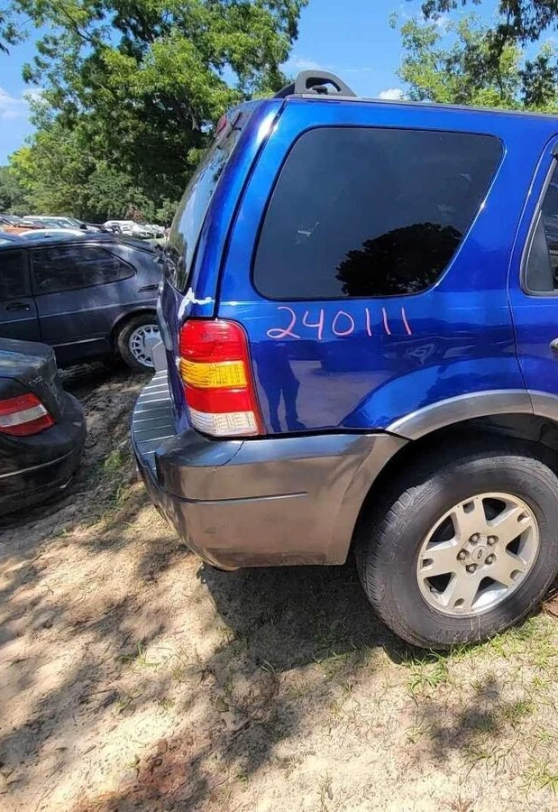 2002 03 04 05 06 07 FORD ESCAPE Right Rear Quarter Glass Window Passenger Side - Image 1 of 1