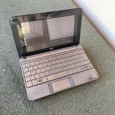 NoteBook FÜR ERSATZTEILE HP MINI 2133 PC Laptop ohne HDD und Netzteil - Bild 1 von 4