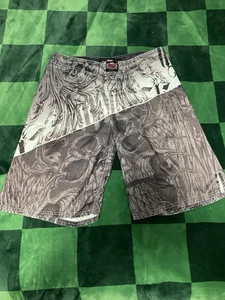 Y2K MMA Elite Boardshorts Herren Medium Baggy Totenkopf Horn Cyberketten weiß schwarz - Bild 1 von 7