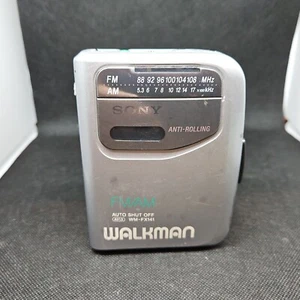 Walkman Sony Vintage WM-FX141 Plateado Apagado Automático AVLS Anti-Rolling FM/AM Retro - Imagen 1 de 3