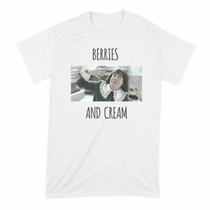 Beeren und Creme T-Shirt Ich bin ein kleiner Lad, der Beeren liebt und Creme Tshirt - Bild 1 von 14