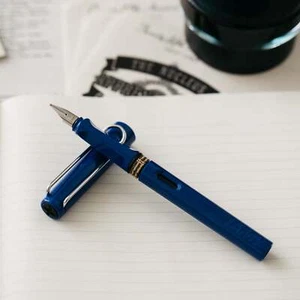 Lamy Safari Blue Fountain Pen - Picture 1 of 19