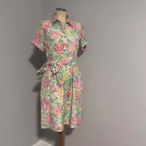 LILLY PULITZER ~ Silk Short Sleeve Floral DRESS with Self-belt & Pockets Sz 8 - Picture 1 of 5