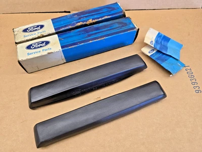 Arm Rest Pad Standard Black PAIR 1964-1966 Mustang Genuine Ford NOS Foto 1 de 4